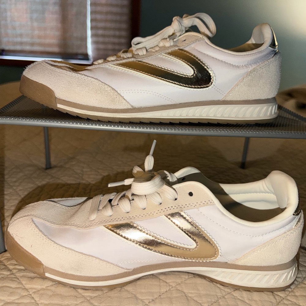 Tretorn White Sneakers with Metallic Gold Accent